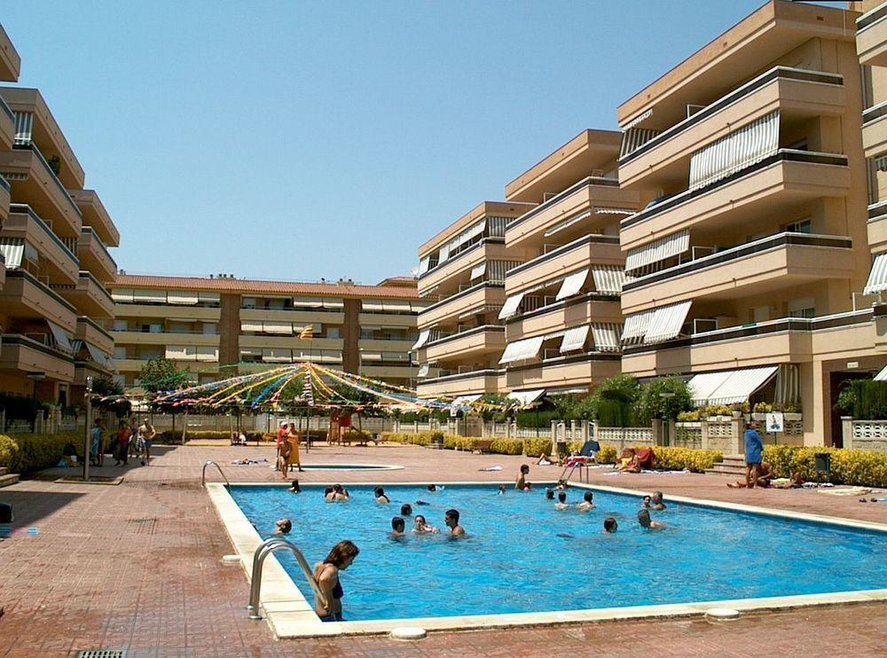 Rvhotels Apartamentos Ses Illes Blanes Bagian luar foto