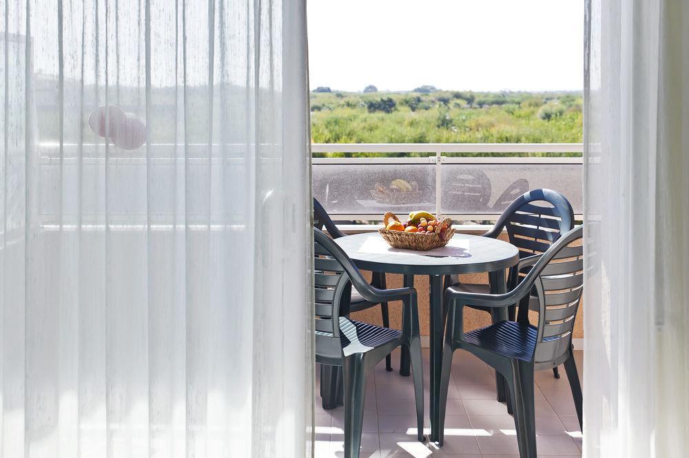 Rvhotels Apartamentos Ses Illes Blanes Bagian luar foto